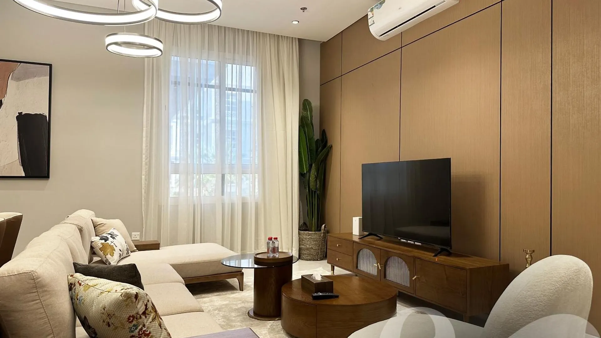 Kease Ar Rabi H-10 Royal Touch Balcony Ag98 Apartment Riyadh