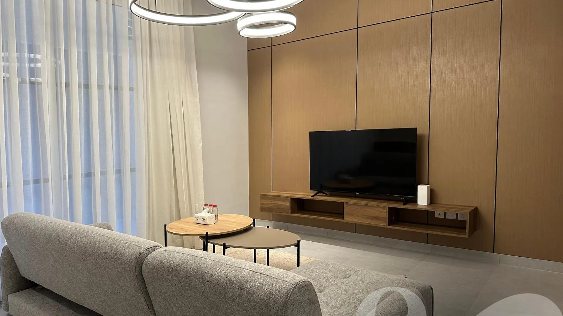 Kease Ar Rabi H-10 Royal Touch Balcony Ag98 Apartment Riyadh